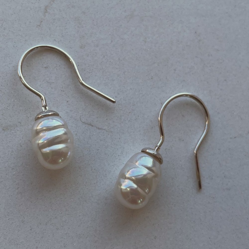 pearl earrings